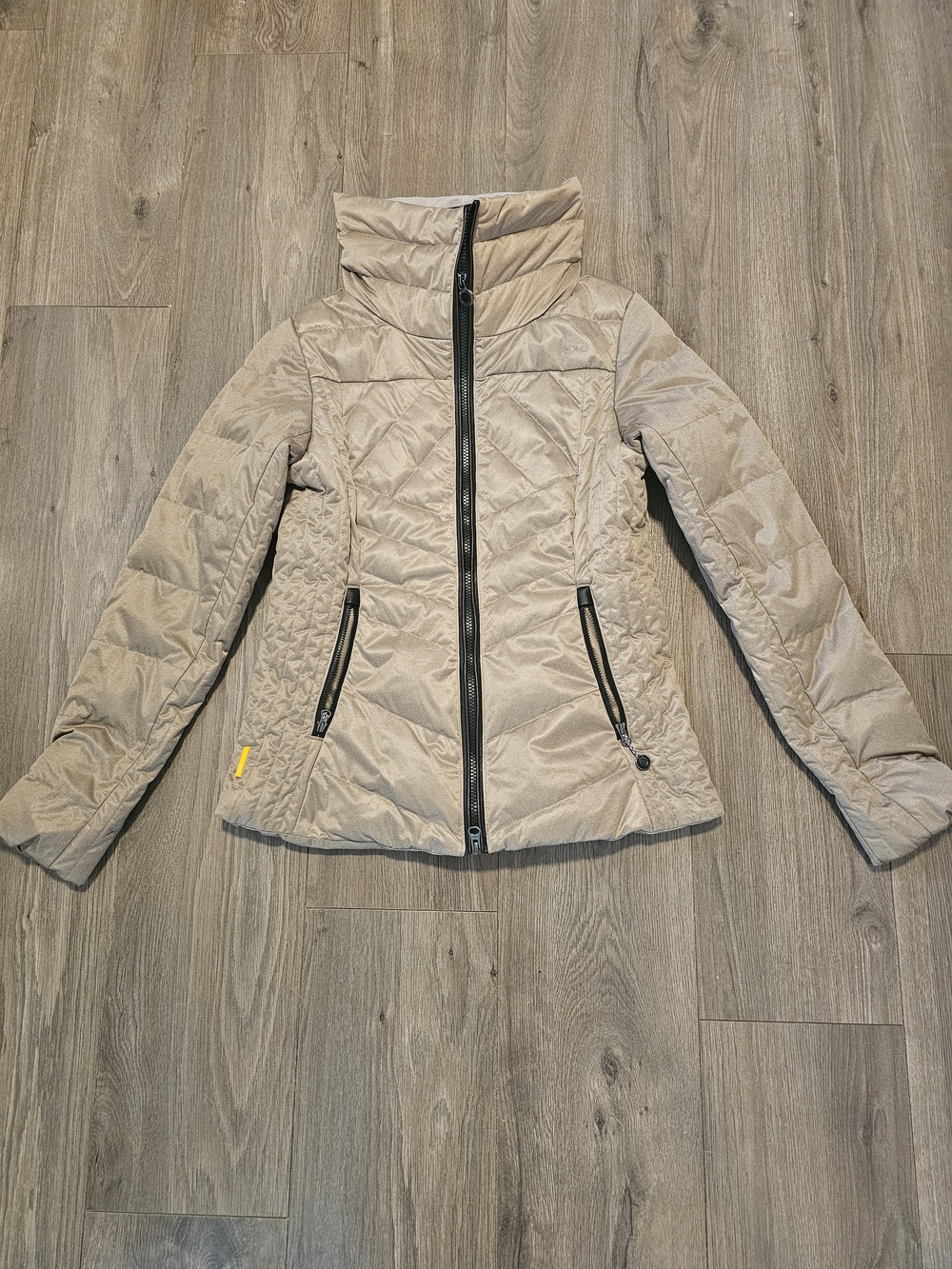 Lole Women's Light Taupe Quilted Puffer Jacket with High Collar